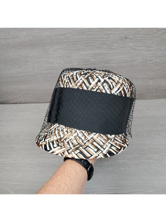 Vintage woven hat with mesh overlay and black hat box main image 10